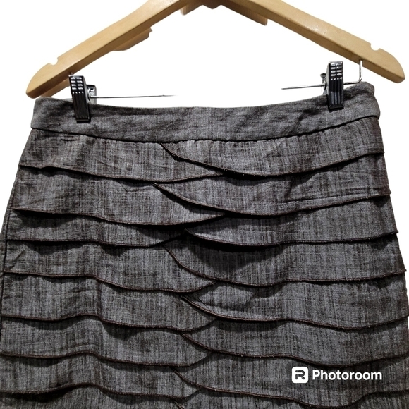CATO Size 10 Gray Layered Ruffle Work Career Skirt Wardrobe Zippered - Picture 2 of 8
